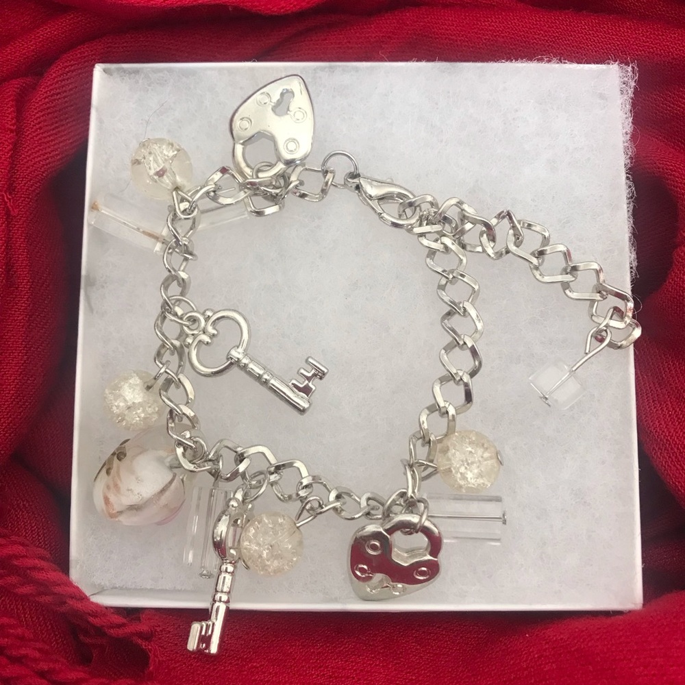 Ket to my heart charm bracelet